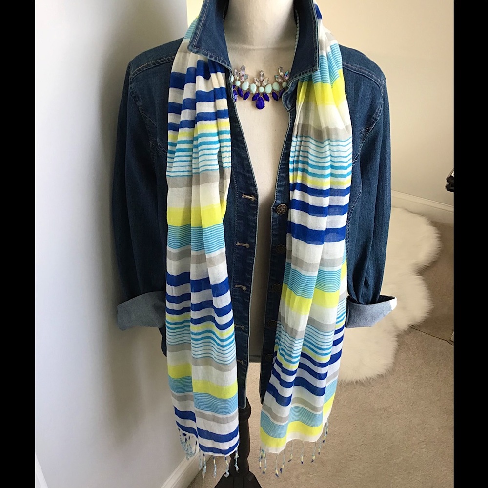 💙🌝NY & Co Bright Striped Fringed Scarf